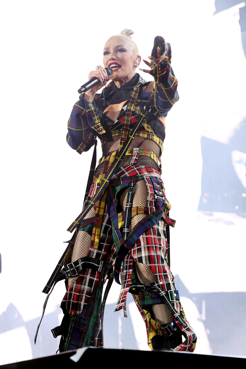 INDIO, CALIFORNIA - APRIL 13: (FOR EDITORIAL USE ONLY) Gwen Stefani of No Doubt performs at the Coachella Stage during the 2024 Coachella Valley Music and Arts Festival at Empire Polo Club on April 13, 2024 in Indio, California. (Photo by Arturo Holmes/Getty Images for Coachella)