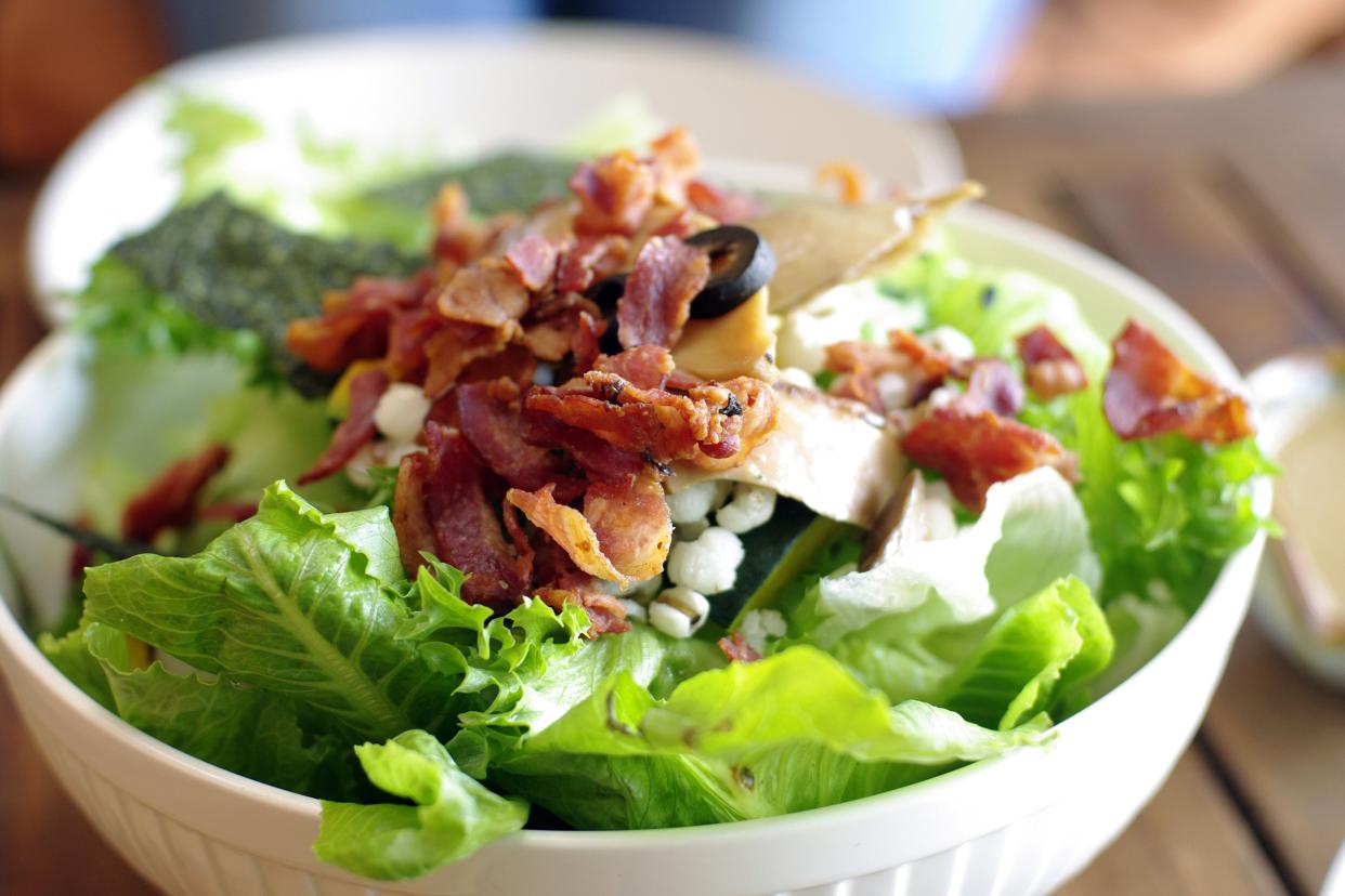 salad with bacon