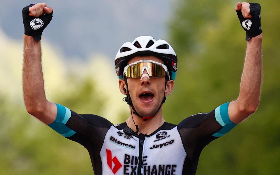 Simon Yates hits out to win on summit finish as Egan Bernal survives to extend lead at Giro d'Italia - GETTY IMAGES