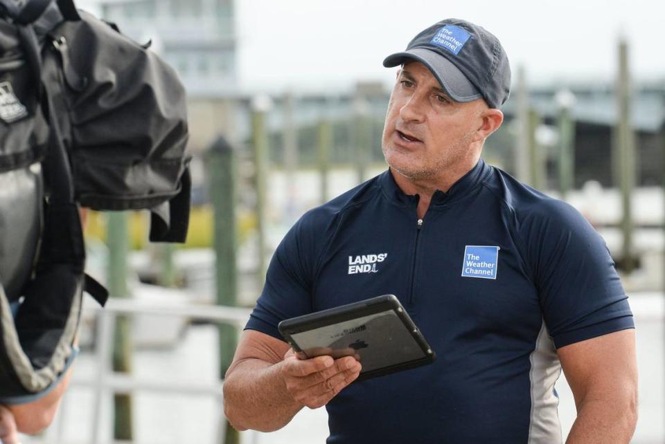 Jim Cantore, of The Weather Channel, does a live report at Crocker’s Landing in Wilmington, North Carolina, before Hurricane Florence arrived. Thursday, Sept.13, 2018. Xxx 0913 Hurricane Florence Thursday Wilmington 06 Jpg S Bbc Usa Nc Ken Ruinard/USA TODAY NETWORK