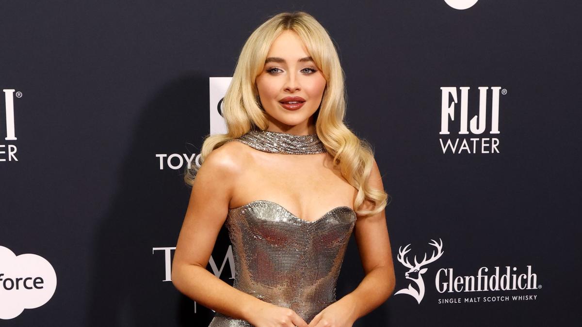 Sabrina Carpenter oozes Old Hollywood charm in dazzling Versace gown