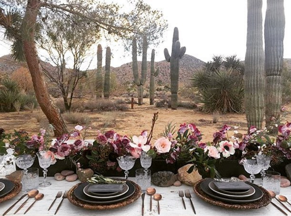 Have you ever seen a more beautiful table setting? We’re filing this one away for later!