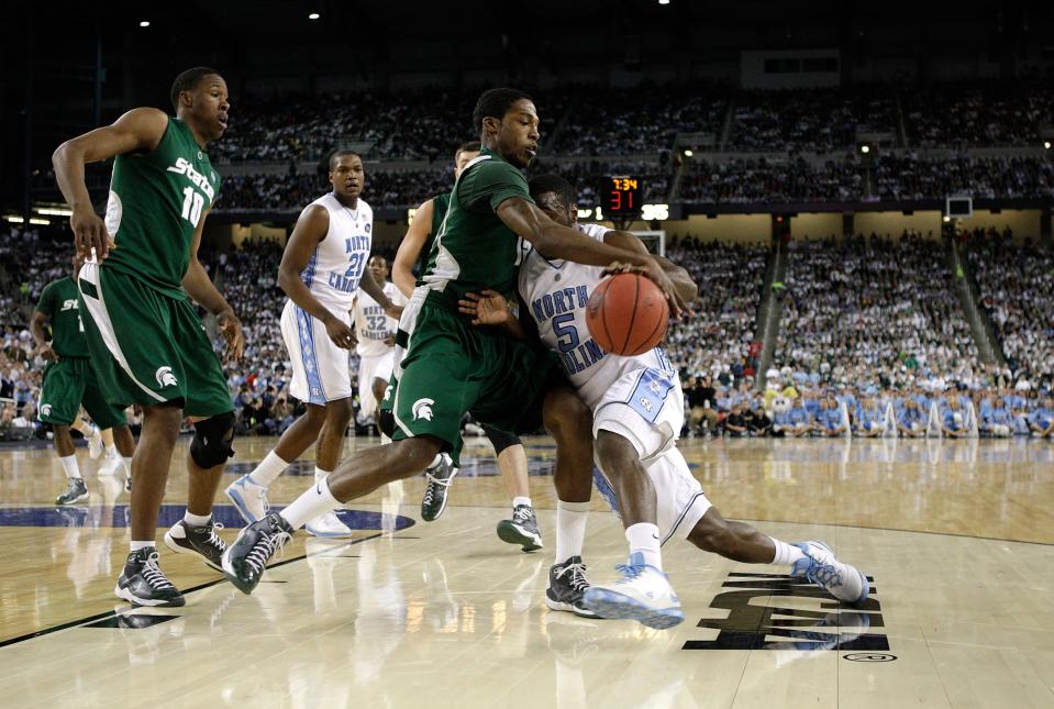 There appears to only be a slight variation between Lawson (North Carolina #5) and his teammates' shoes, as well. You'll also notice that you can see every players' shins—not the case anymore, due to the leggings revolution.