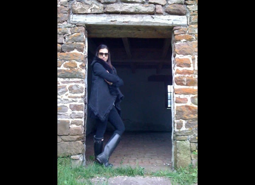 Alexander Wang shearling, TSE sweater, American Apparel high-waisted leggings (the best kind), Hunter boots, Marc Jacobs sunglasses.