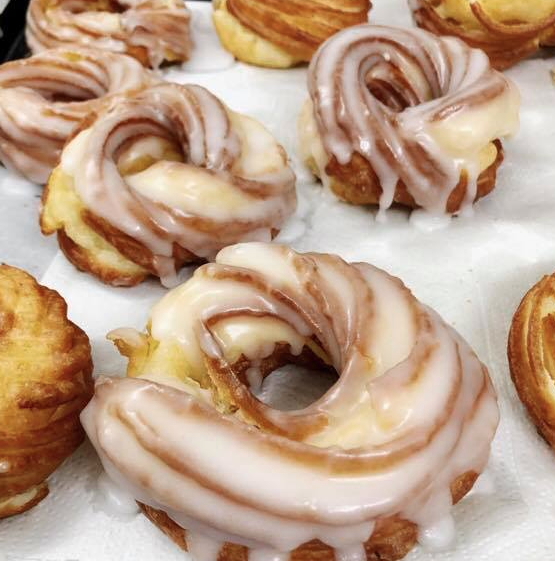 El churronut, una mezcla de churro y donut. Foto: Alsur café