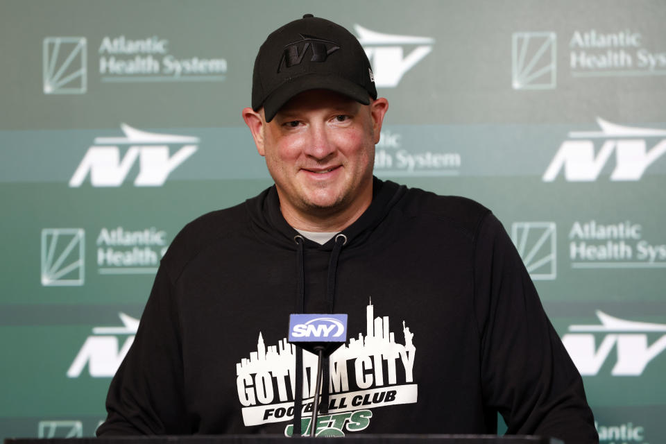 FLORHAM PARK, NEW JERSEY - MAY 21: Offensive coordinator Nathaniel Hackett of the New York Jets speaks to the media during the New York Jets OTA Offseason Workout at Atlantic Health Jets Training Center on May 21, 2024 in Florham Park, New Jersey. (Photo by Sarah Stier/Getty Images)