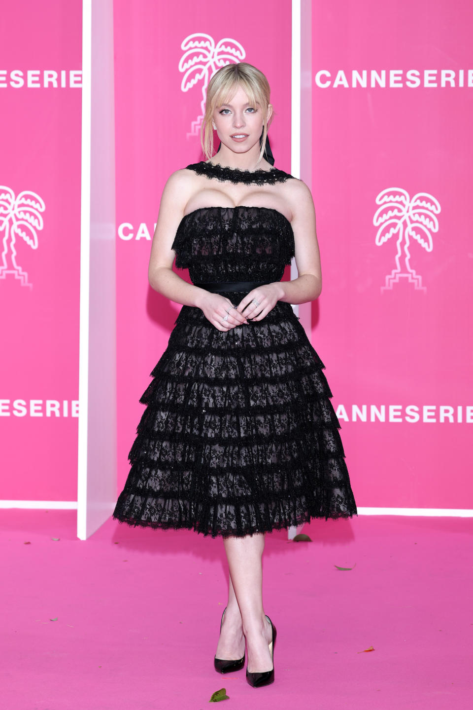 CANNES, FRANCE - APRIL 01:  Sydney Sweeney attends the pink carpet during the 5th Canneseries Festival - Day One on April 01, 2022 in Cannes, France. (Photo by Arnold Jerocki/WireImage)
