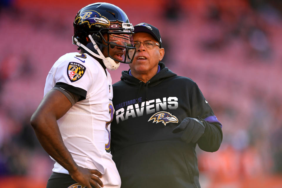 CLEVELAND, OH - DECEMBER 22, 2019: Assistant head coach/pass coordinator/wide receivers coach David Culley talks with quarterback Robert Griffin III #3 prior to a game against the Cleveland Browns on December 22, 2019 at FirstEnergy Stadium in Cleveland, Ohio. Baltimore won 31-15. (Photo by: 2019 Nick Cammett/Diamond Images via Getty Images)