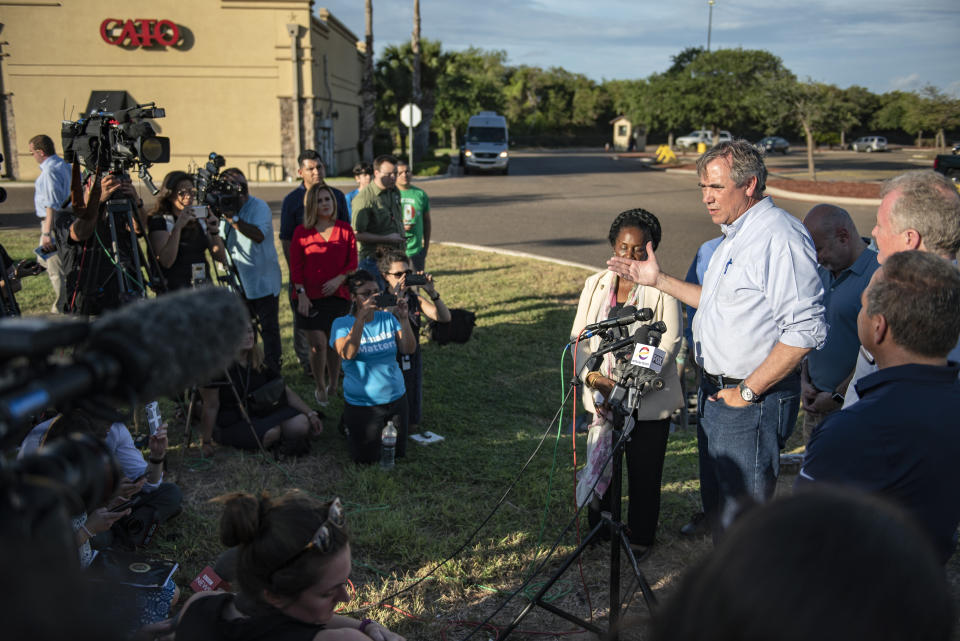 Sen. Jeff Merkley speaks to the media in Brownsville, Texas, on June 17. (Photo: Sergio Flores/Bloomberg via Getty Images)