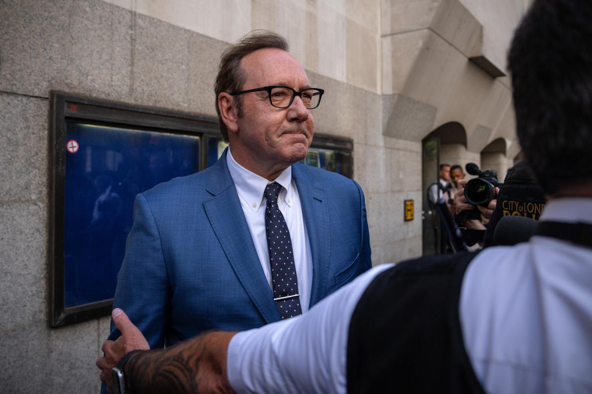 Attorneys Make Closing Arguments in Kevin Spacey Sexual Misconduct