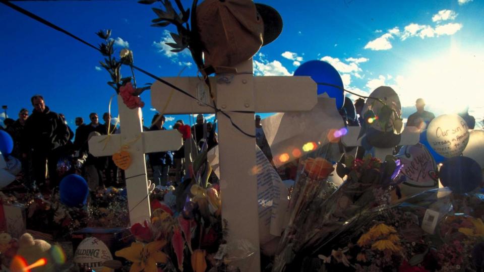 PHOTO: A makeshift memorial in remembrance of 13 victims killed during a school shooting at Columbine High School.  (Steve Liss/Getty Images)