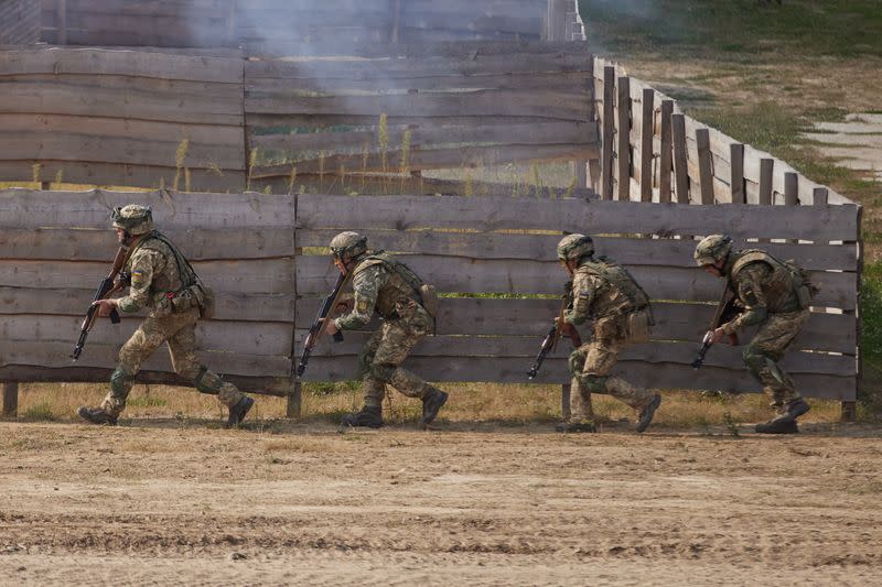 Servicemen take part in the Rapid Trident – 2020 international military exercises in Lviv Region