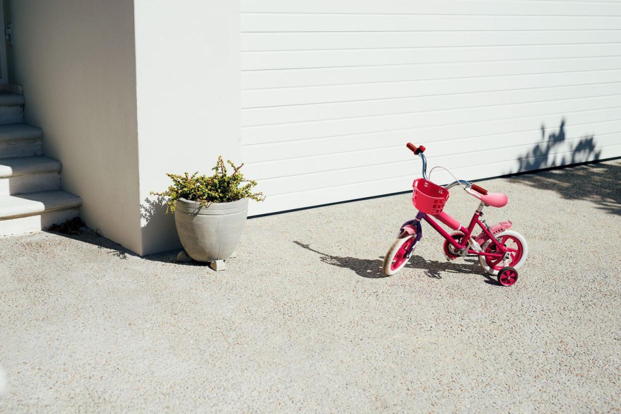 bike in driveway