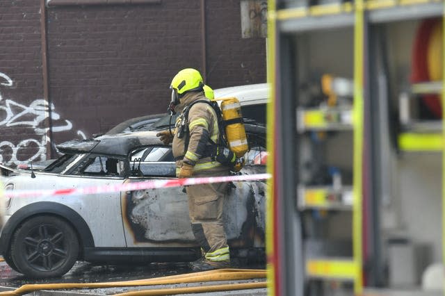 Fire at Elephant and Castle station