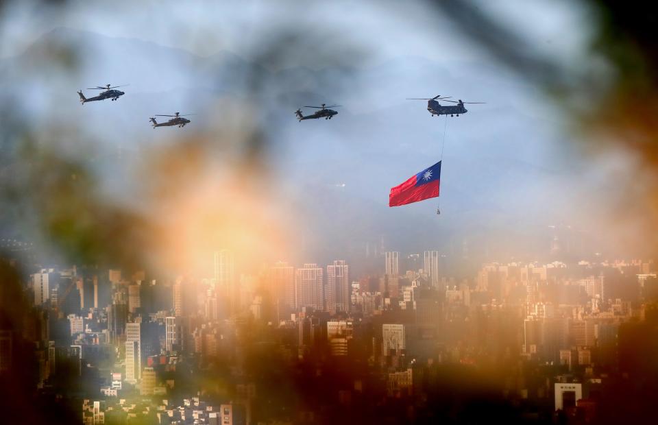 Taiwan: Flag Flyby Amid China-Taiwan Tensions (Ceng Shou Yi / NurPhoto via Getty Images)