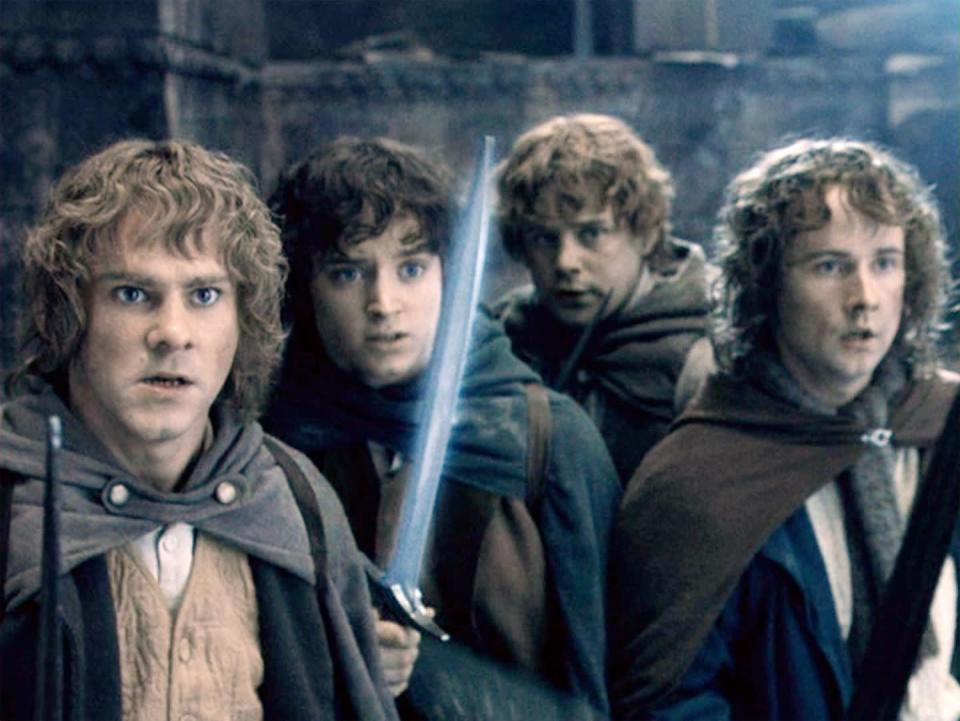 <p>Boyd, who played Peregrin "Pippin" Took, added some advice that Peter Jackson originally shared with him while filming the movie trilogy. "Think of it as a history. So, everything that you are doing happened, and the people felt it and they were emotional," he told <em><a href="https://www.salon.com/2022/07/23/lord-of-the-rings-billy-boyd-rings-of-power/" rel="nofollow noopener" target="_blank" data-ylk="slk:Salon" class="link ">Salon</a></em>. "And don't play it like it's a fantasy and there's elves—it's real. And people were hurt. And people were angry and sad. And play those things <em>real</em>."</p>