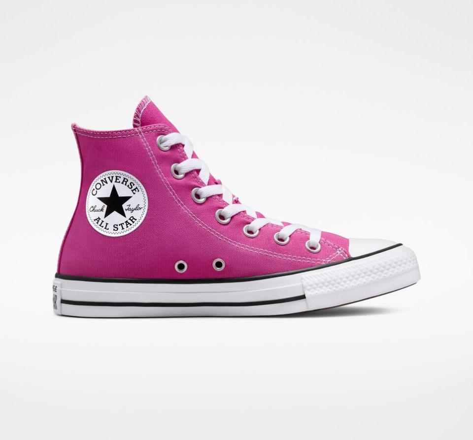 hot pink trend Chuck-Taylor-All-Star-Seasonal-Color-Active-Fuchsia