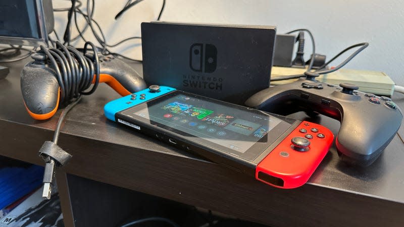 The Nintendo Switch has been around for a while, and yet the console might still surprise you after all these years. - Photo: Kyle Barr / Gizmodo