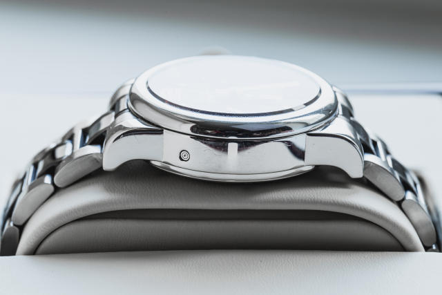 Este reloj de mujer prácticamente lo regalan con descuento del 90%: cuesta US$50