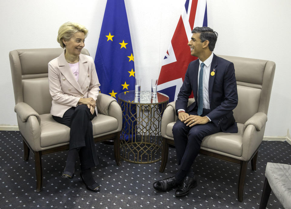 SHARM EL SHEIKH, EGYPT - NOVEMBER 07: British Prime Minister Rishi Sunak meets with European Commission President Ursula von der Leyen during the UNFCCC COP27 climate conference on November 7, 2022 in Sharm El Sheikh, Egypt. The conference is bringing together political leaders and representatives from 190 countries to discuss climate-related topics including climate change adaptation, climate finance, decarbonisation, agriculture and biodiversity. The conference is running from November 6-18. (Photo by Steve Reigate - Pool/Getty Images)