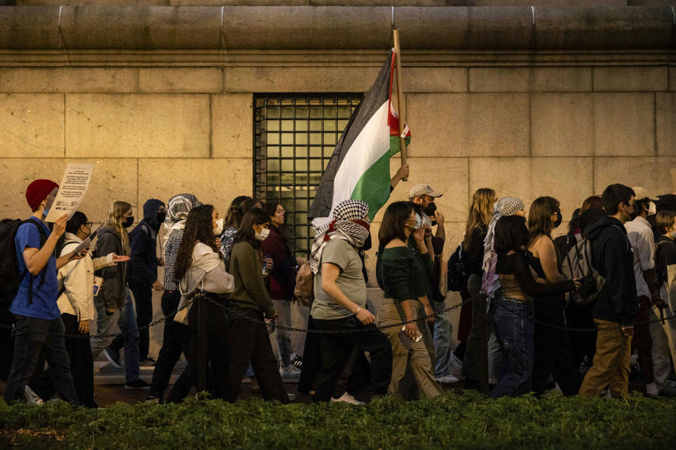 Pro-Palestinian demonstrators at Columbia University in New York. (Yuki Iwamura / AP file)