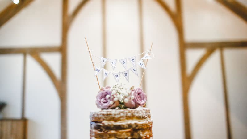 Here’s why wedding cakes are so expensive. 