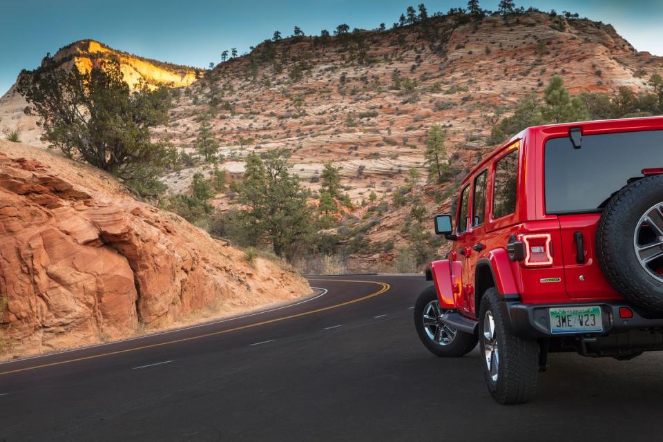 <p>2020 Jeep Wrangler Unlimited Sahara EcoDiesel</p>