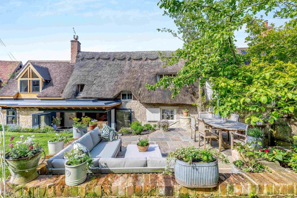 quaint cottage for sale in warwickshire