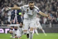 But du Real ! A la 18è minute, Carvajal donne un caviar dans la course pour Valverde, qui centre au coeur du jeu pour Isco. L’Espagnol touche du bois, mais Benzema veille au grain et conclut en renard des surfaces. A noter qu’il s’agit du premier but encaissé par Keylor Navas en C1 avec Paris.