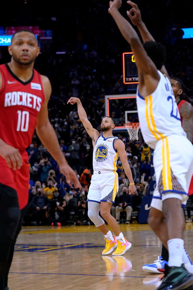 Stephen Curry watches his game-winning basket at the final buzzer on Friday. (Photo: via Associated Press)