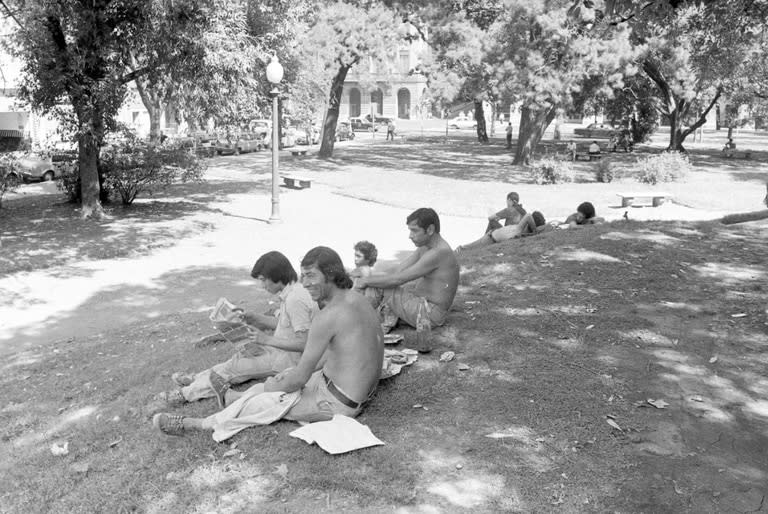 En marzo de 1980 los porteños vivieron agobiados una ola de calor que provocó la suspensión de las clases y otras medidas