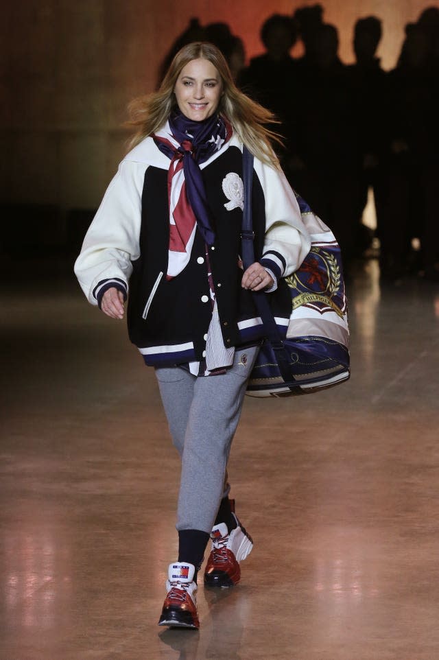 Tommy Hilfiger Catwalk – London Fashion Week February 2020