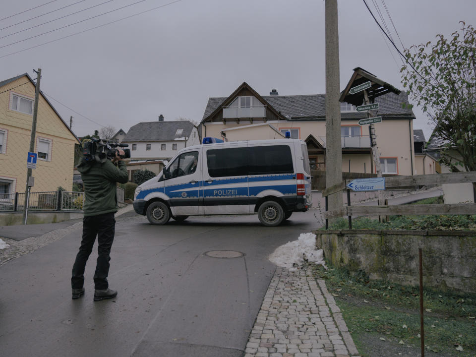 El camino que conduce al pabellón de caza Waidmannsheil del príncipe Enrique XIII de Reuss en Bad Lobenstein, Alemania, el 8 de diciembre de 2022. (Ingmar Nolting/The New York Times).