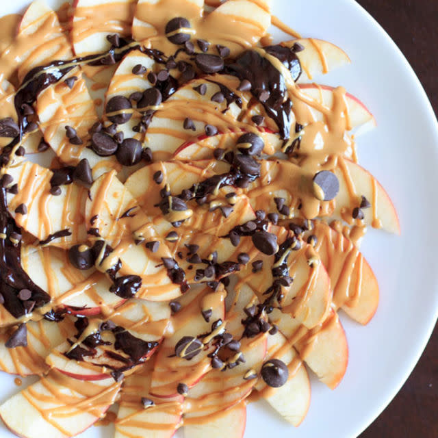 Apple Nachos With Peanut Butter and Chocolate