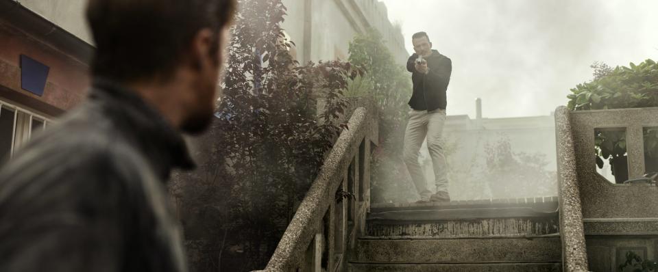 Lloyd Hansen (Chris Evans) chases after Six (Ryan Gosling) in "The Gray Man."