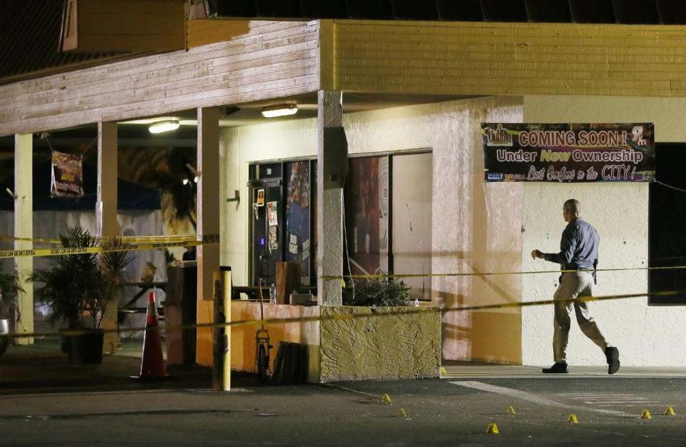 <p>Police work the scene of a fatal shooting Monday, July 25, 2016, at Club Blu in Fort Myers, Fla. (Kinfay Moroti, The (Fort Myers, Fla.) News-Press) <br></p>