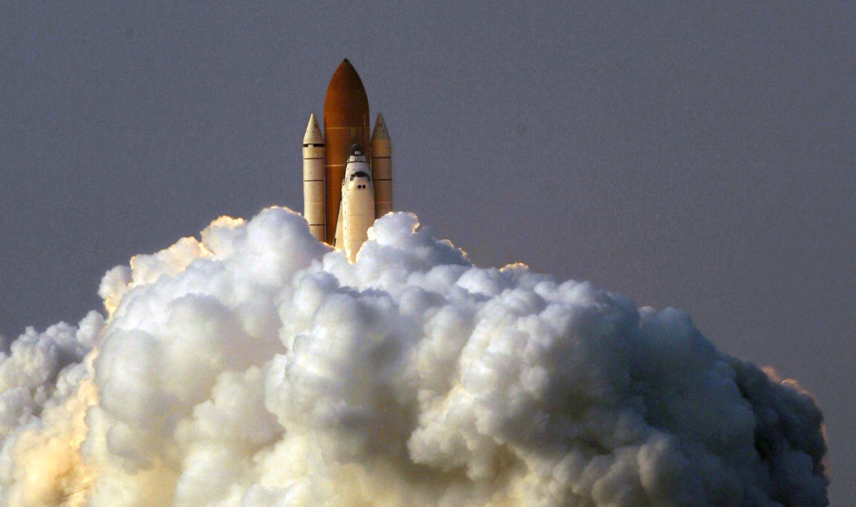 Space shuttle Endeavour lifts off from the Kennedy Space Center in Cape Canaveral (AP Photo/Alan Diaz)