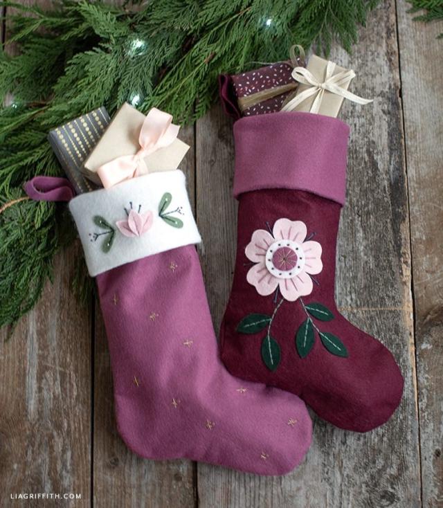 DIY Felt Christmas Stockings  Retro Style Sew or No-Sew 