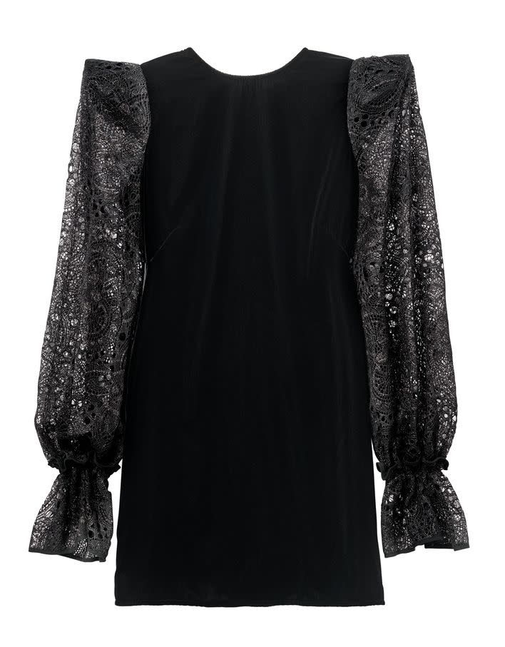 <p>Black velvet and lace sleeve dress, £24.99, H&M</p><p><a class="link " href="https://go.redirectingat.com?id=127X1599956&url=https%3A%2F%2Fwww2.hm.com%2Fen_gb%2Fproductpage.0923554001.html&sref=https%3A%2F%2Fwww.cosmopolitan.com%2Fuk%2Ffashion%2Fstyle%2Fg34287086%2Fhandm-the-vampires-wife%2F" rel="nofollow noopener" target="_blank" data-ylk="slk:SOLD OUT;elm:context_link;itc:0;sec:content-canvas">SOLD OUT</a></p><p>The mix of black velvet and intricate lace sums up the signature glamorous gothic style of The Vampire's Wife designs. </p>