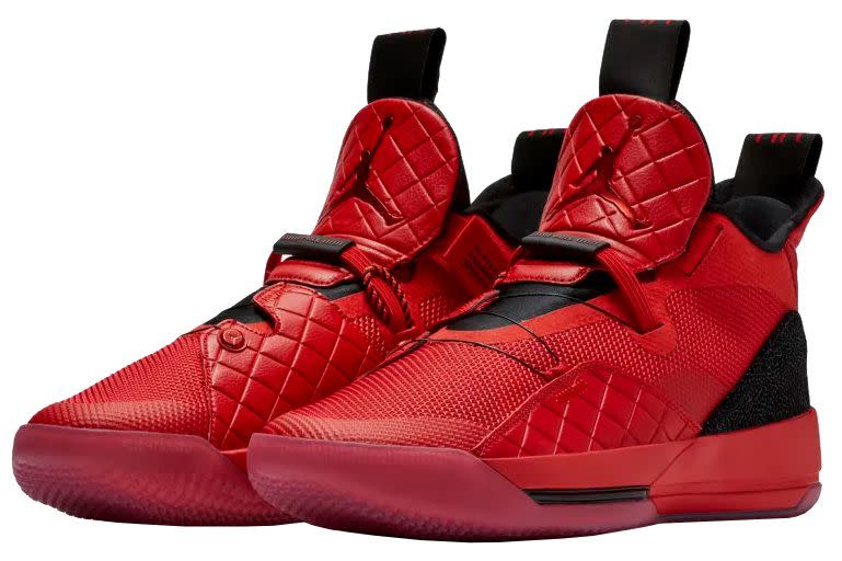 Air Jordan 33 "University Red"