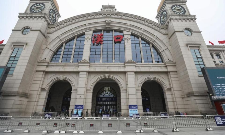 Barricades block access to the closed Hankou railway station in Wuhan.