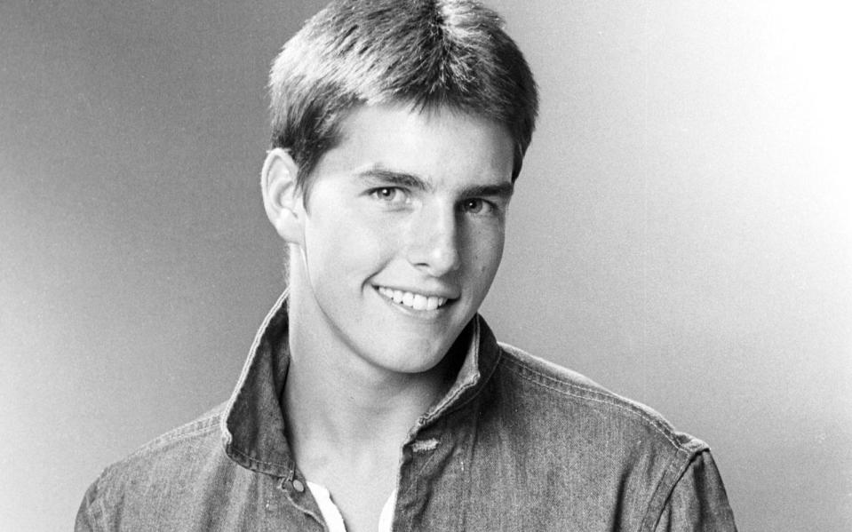 Das Foto ist inzwischen über 40 Jahre alt, die markanten Gesichtszüge zeichneten ihn schon damals aus: Tom Cruise, 1980. Heute gehört Cruise zu den absoluten Top-Stars in Hollywood, als Person aber bleibt er umstritten. Anlässlich seines 60. Geburtstags (3. Juli) erinnert die Galerie an einige der denkwürdigsten Momente in der Karriere von Tom Cruise. (Bild: Michael Ochs Archives/Getty Images)