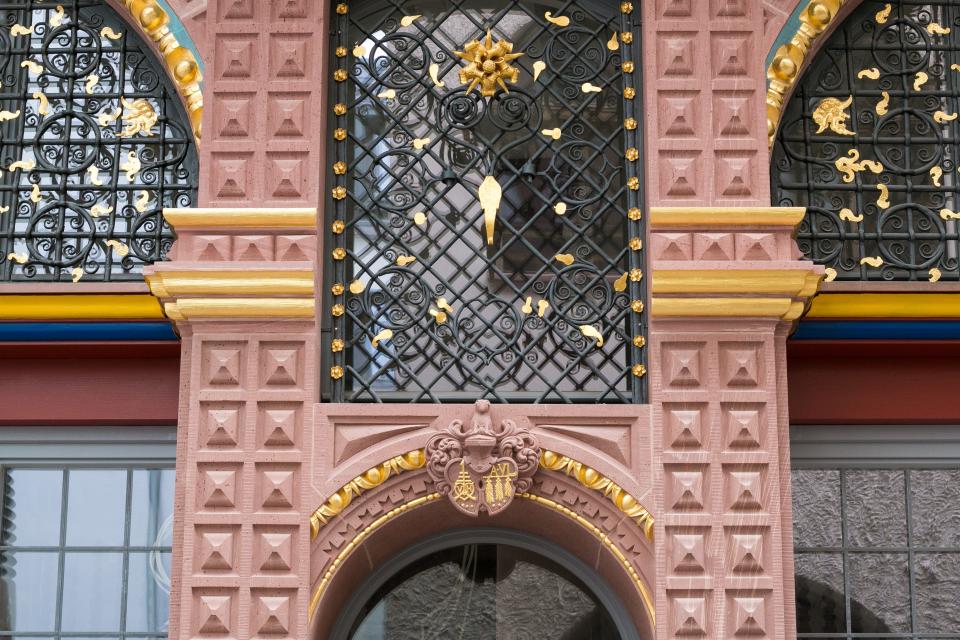 The intricate façade of the replica of the Haus zur Goldenen Waage, or the “house of the golden scales,” which was originally built in 1618.