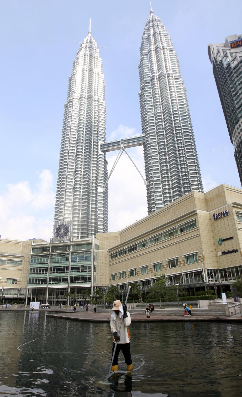 The dual Petronas Towers sit in the largest Malaysian city of Kuala Lumpur, 1483ft high. Costing an estimated $1.6 billion, the Petronas Towers remain the tallest twin buildings in the world, surpassed as the singular tallest structure in 2004.