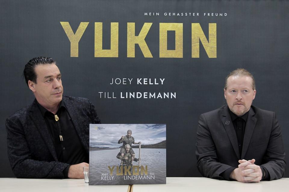 Lindemanns und Kellys Bild- und Lyrik-Band "Yukon" erzählt von einer gemeinsamen dreimonatigen Kanutour durch Alaska. 2017 kam es bei der Präsentation des Buches auf der Frankfurter Buchmesse zum freudigen Wiedersehen. (Bild: 2017 Getty Images/Hannelore Foerster)