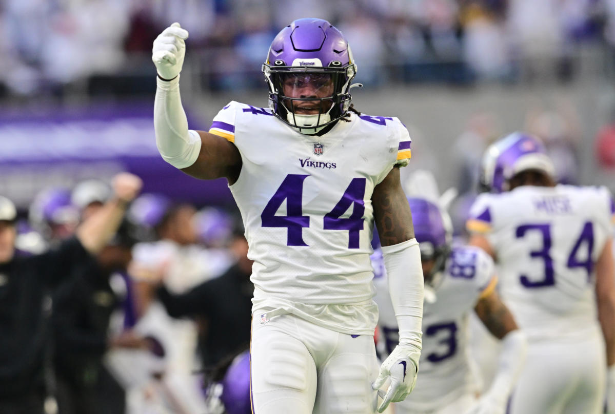 Vikings, 33 points down, stun Colts