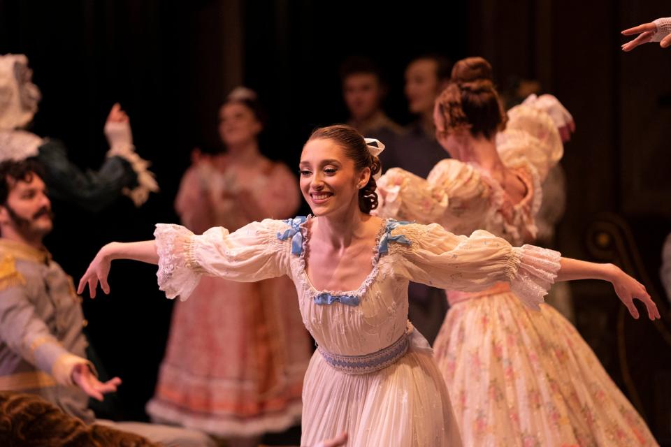 Louisville Ballet's studio company dancer Anna Ford as Marie in The Brown Forman Nutcracker.