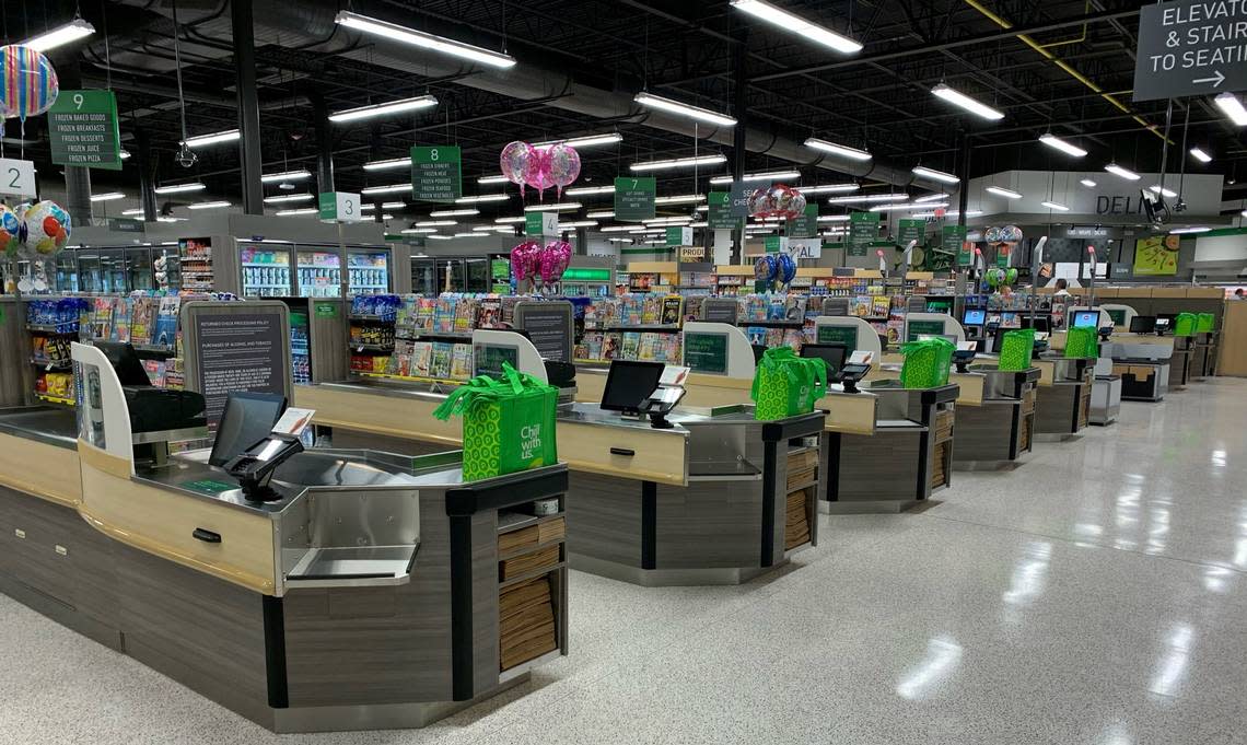 Publix in Beaufort Plaza opened Wednesday, July 13, 2022.