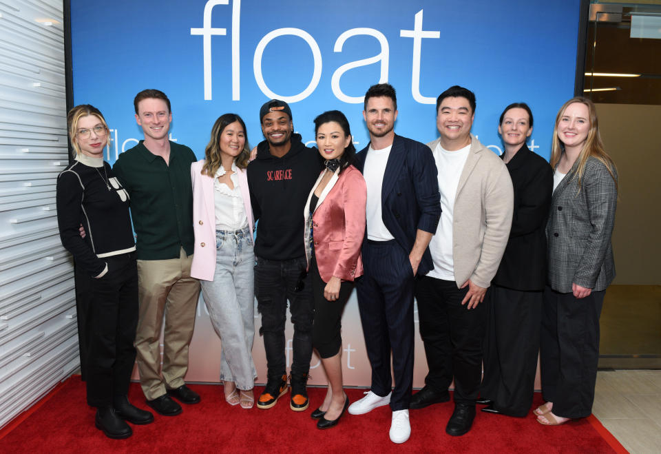 SANTA MONICA, CALIFORNIA - JANUARY 30: Lindsey Ramey, Jesse LaVercombe, Sherren Lee, Andrew Bachelor, Michelle Krusiec, Robbie Amell, Jeff Chan, Emily Alden and Kate Marchant attend 