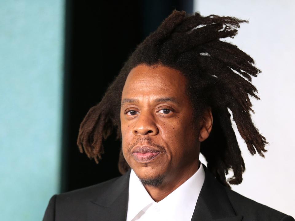 A close photo of Jay-Z face and hair